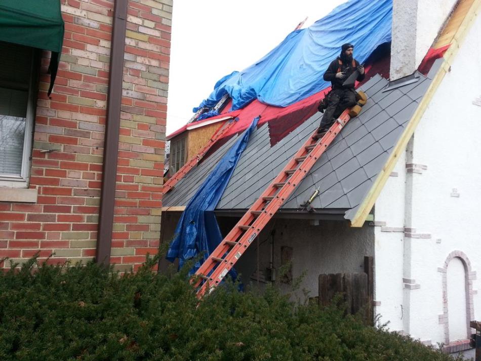 installing-zinc-shingle-roof