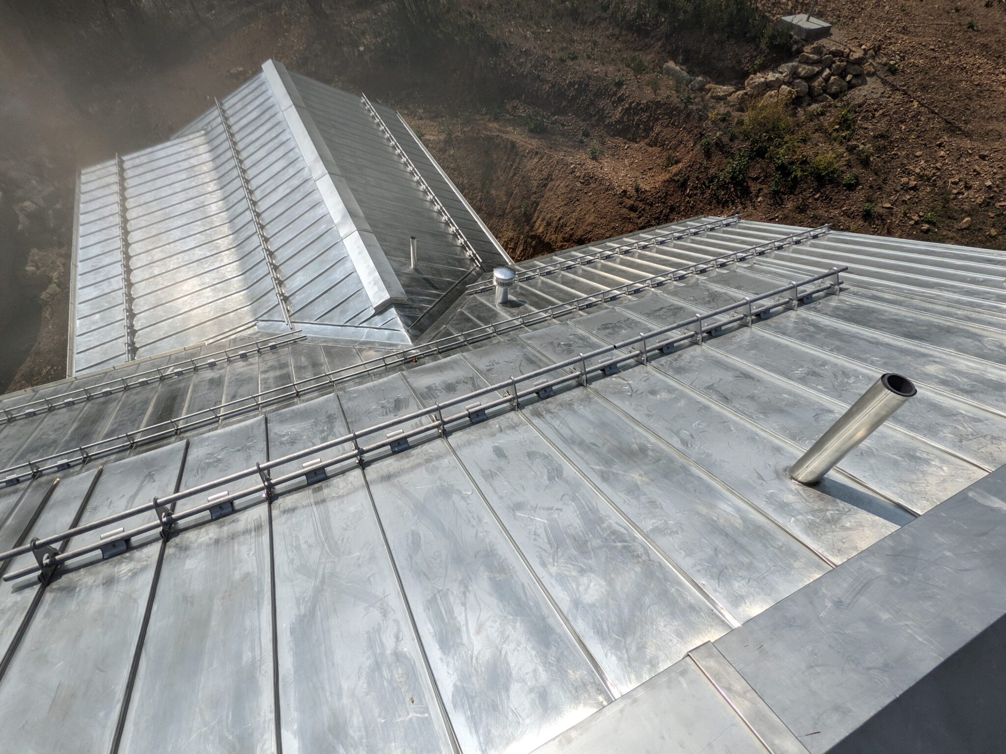 Choose metal roofing over asphalt roofing