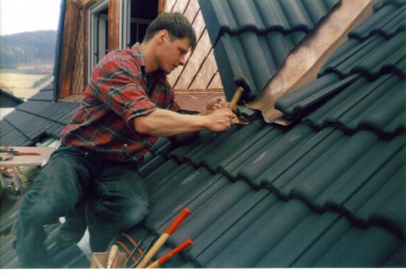 Installing a copper valley and copper details on a roof in Germany